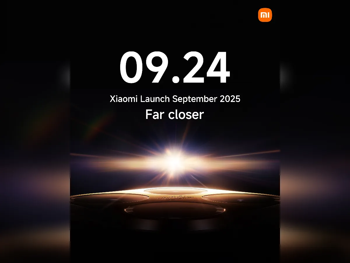 Tanggal Debut Xiaomi 15T Resmi Diungkap, Rilis Global 24 September! Xiaomi akhirnya mengumumkan tanggal debut global dari Xiaomi 15T Series, seperti diungkap lewat akun resminya di platform X. Smartphone mid-range yang selalu dinanti-nanti kehadirannya itu bakal meluncur pada 24 September 2025 mendatang. Xiaomi 15T Series sendiri diketahui akan terdiri dari Xiaomi 15T dan Xiaomi 15T Pro. Sudah banyak bocoran dan rumor beredar mengenai kedua perangkat tersebut, dan bahkan terpantau sudah lolos TKDN untuk bersiap rilis di Indonesia. Bocoran Spesifikasi Xiaomi 15T Series Kedua smartphone tersebut kabarnya bakal sama-sama mengusung layar AMOLED 6,83 inci dengan resolusi 2772 x 1280 piksel dan peak brightness hingga 3.200 nits. Namun, model Pro mendukung refresh rate 144Hz sementara model reguler 120Hz. Soal jeroan, Xiaomi juga membedakannya dengan 15T reguler dibekali Dimensity 8400 sedangkan 15T Pro hadir dengan Dimensity 9400+ yang lebih kencang. Kendati demikian, keduanya sama-sama menawarkan RAM 12GB dan storage 256 atau 512GB. Perbedaan paling signifikan terletak pada aspek kameranya. Xiaomi 15T Pro mengusung kamera utama dengan sensor 50MP Light Fusion 900 dan mendukung OIS, telefoto 5x zoom dengan sensor 50MP Samsung JN5, dan ultrawide 12MP. Sementara itu, Xiaomi 15T reguler mengandalkan kamera utama dengan sensor 50MP Light Fusin 800, kamera telefoto 2x zoom dengan sensor yang masih belum diketahui, serta kamera ultrawide yang sama. Kedua HP tersebut sama-sama menawarkan kamera selfie 32MP dengan sudut pandang 120 derajat. Owh iya, Xiaomi 15T Series juga masih membawa branding Leica dengan kolaborasinya untuk tuning pada kamera. Lalu, dari segi baterai kabarnya turut membawa kapasitas sebesar 5.500mAh untuk keduanya. Namun, kemampuan pengisian daya 15T Pro lebih kencang di 90W sedangkan 15T reguler di 67W. Kabar menariknya, berkaca dari rilis Xiaomi 14T Series, kemungkinan besar Xiaomi 15T Series juga bakal meluncur di Indonesia tak lama setelah debut global. Jadi, sudah siap menyambut kehadiran “flagship killer” dari Xiaomi satu ini?