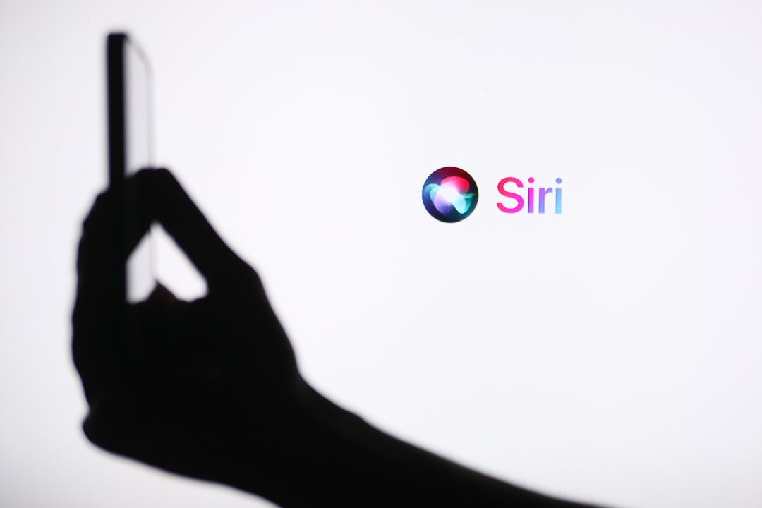 Apple Siri Pakai AI Google