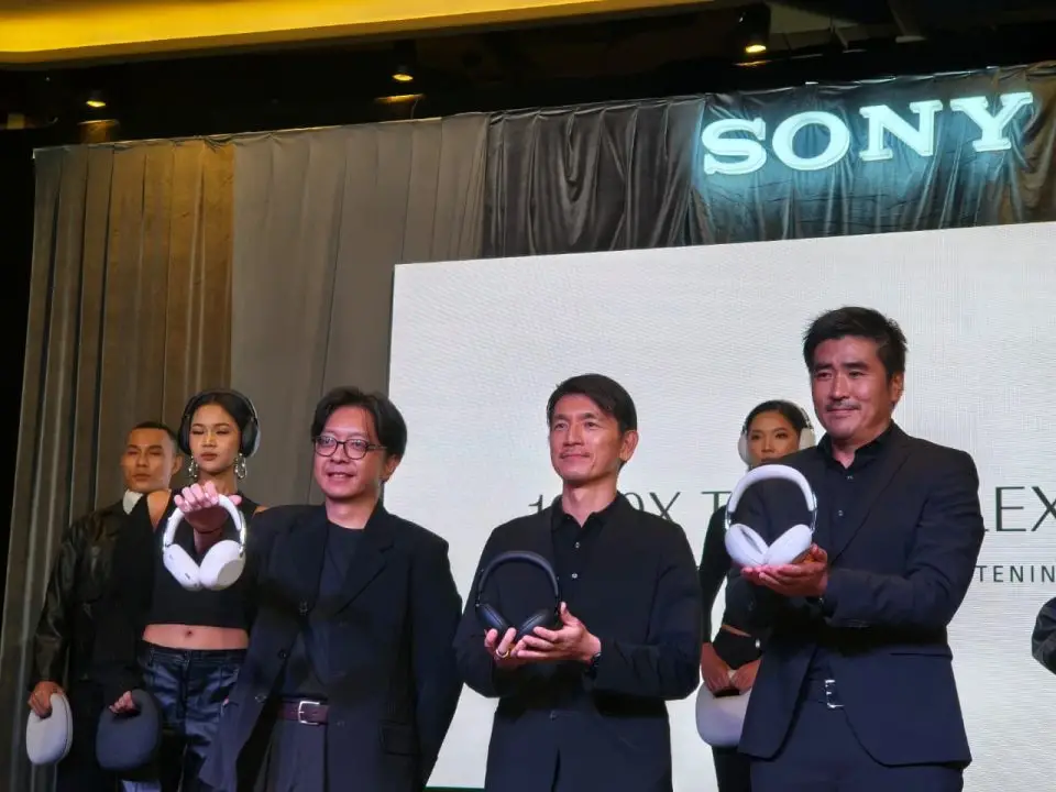 Sony 1000X The Collexion (4)