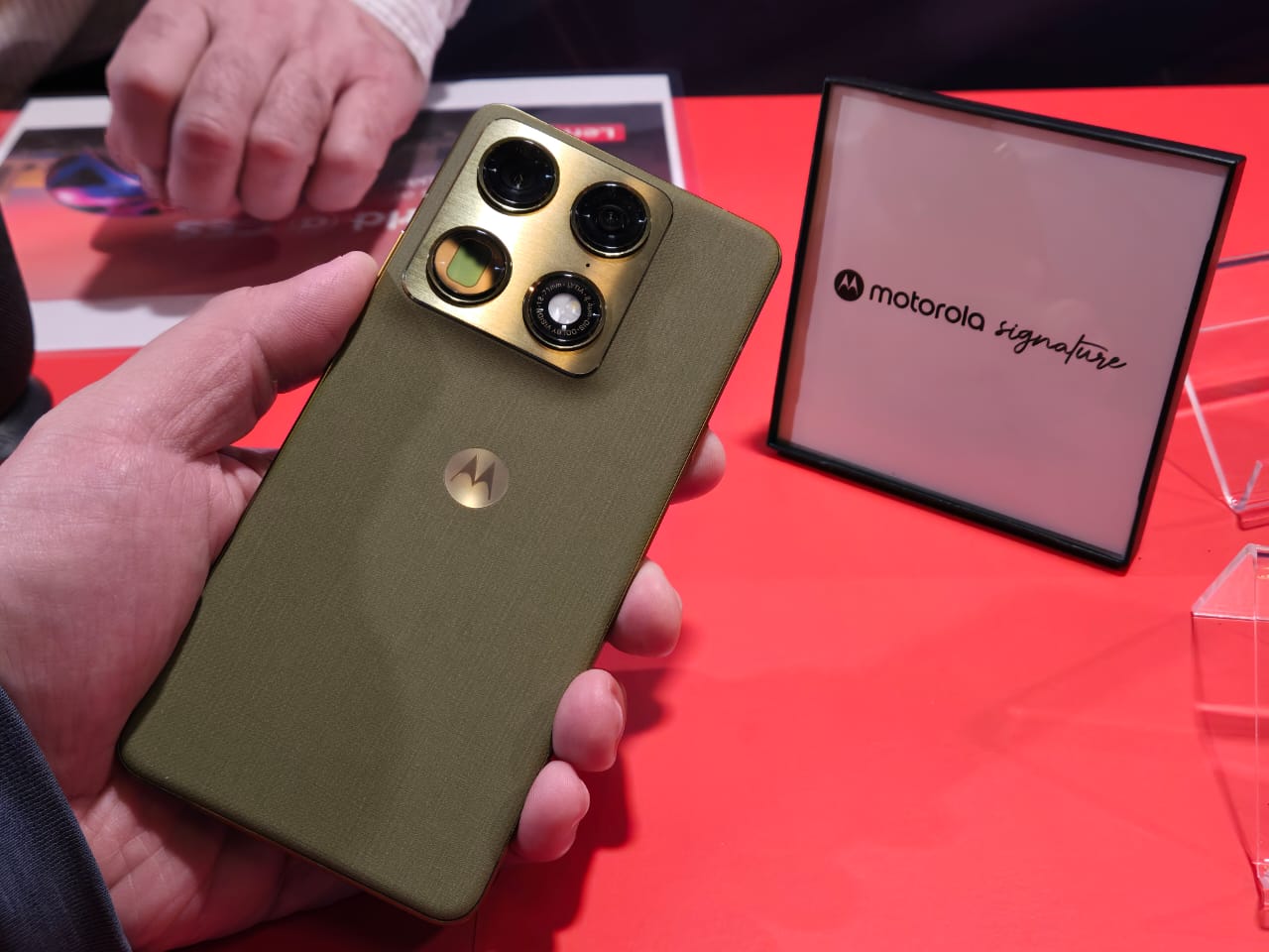 motorola signature