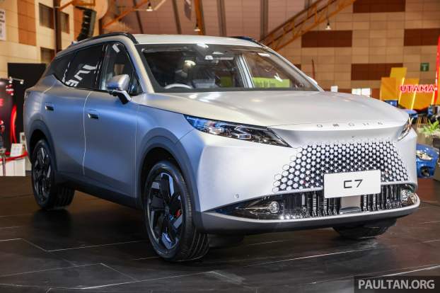 2025_MAS_Omoda_C7-2