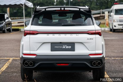2025-Proton-X50-Preview-Malaysia-Flagship-Outdoor-Ext-6, Engine: From three cylinders to four – power, efficiency up, Exterior: Gaping mouth, cleaner rear end, Interior: Unlike any Binyue – unique to X50?, Technology: Qualitative and quantitative quantum leaps, Very brief driving impressions, Variants and equipment: Raising the base; maybe not the bar