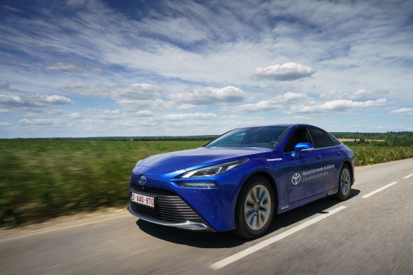 Toyota Mirai hydrogen world record-18