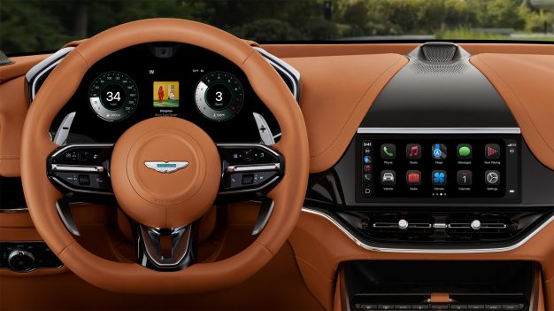 Apple iOS 26 CarPlay debut-7