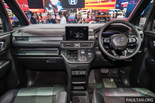 2025-GIIAS-Honda-Stepwagon-eHEV-10