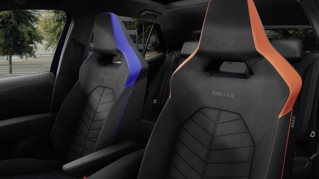 Colour-divided interior in ‘On Fire Red’ and ‘Keep Cool Blue’.