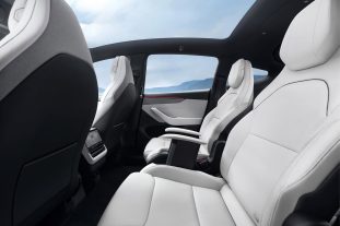 2025 Tesla Model Y L China launch-12