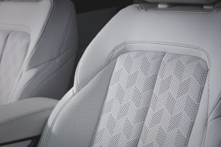 2026 Jeep Cherokee-007
