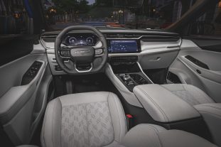 The 2026 Jeep® Cherokee Overland’s interior in Arctic