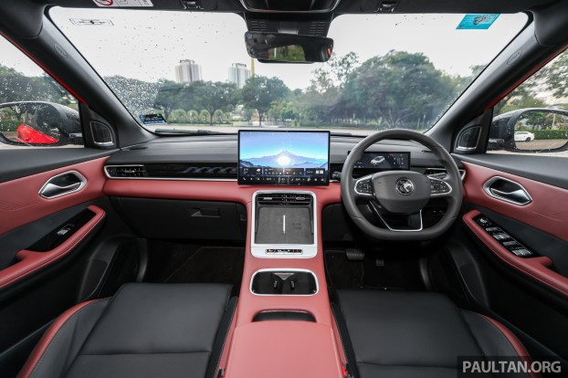 2025-Proton-X50-FL-Flagship-Malaysia-Int-2