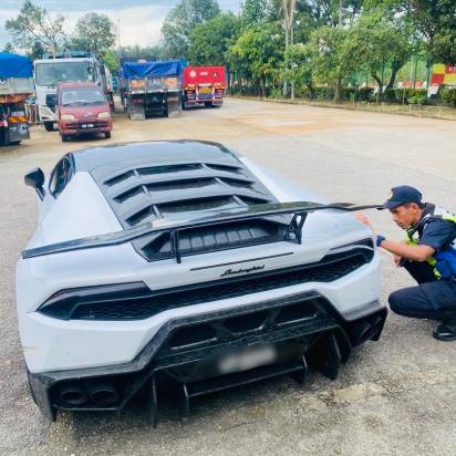 Lamborghini-Huracan-JPJ-Ops-Luxury-Dec-2025-3