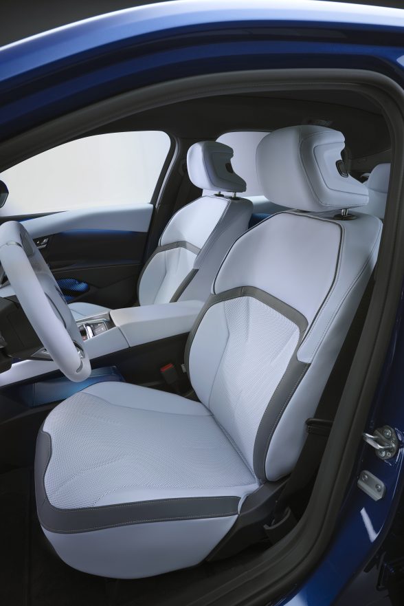 2026 BMW i3 33