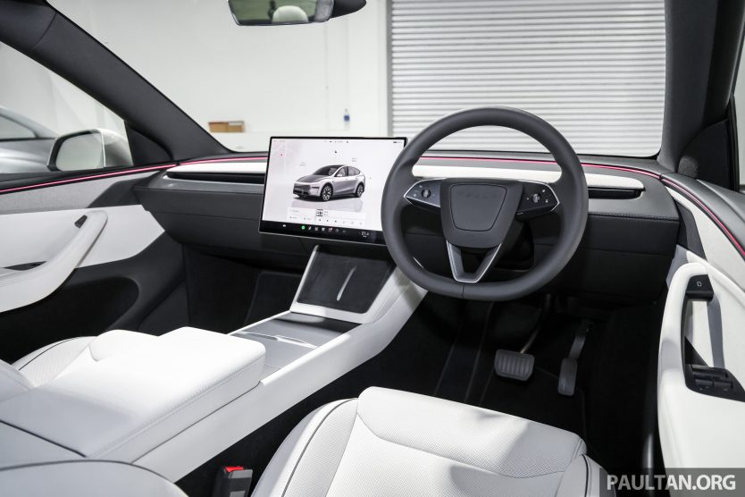 2026-Tesla-Model-Y-L-Preview-Malaysia-Int-46