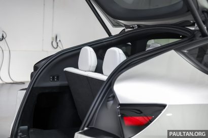 2026-Tesla-Model-Y-L-Preview-Malaysia-Int-87
