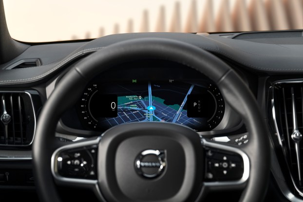 Volvo Car UX OTA update V60CC-2