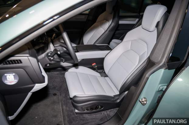 2026-Porsche-Cayenne-Electric-51