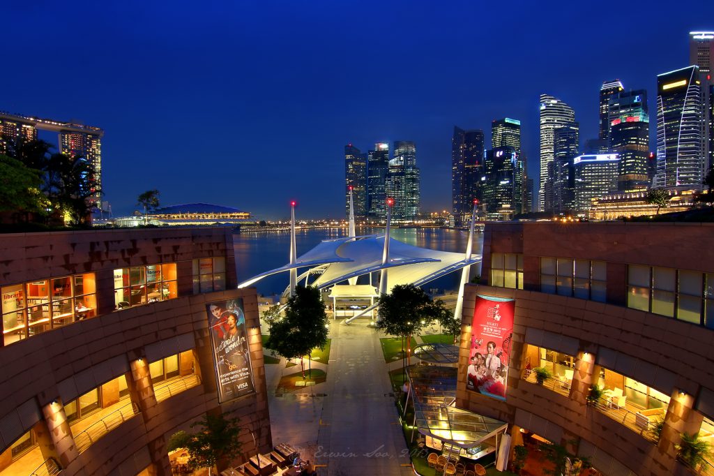 Time of Commemorating: The Spectacular Singapore National Day, 1. Gardens by The Bay, 2. Merlion Park, 3. The Esplanade Roof Terrace, 4. Marina Bay Sands, 5. Helix Bridge and Benjamin Sheares Bridge, 6. Marina Barrage