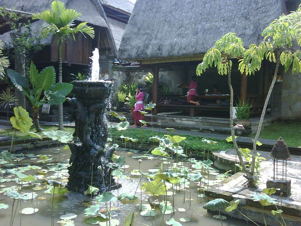 Bebek Bengil Ubud, Nikmati Sajian “Dirty Duck” Bali yang Istimewa