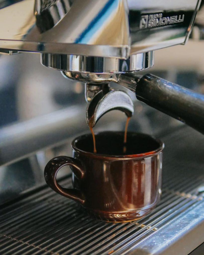 12 Cafe di Batam Tempat Nongkrong Paling Asyik 2025