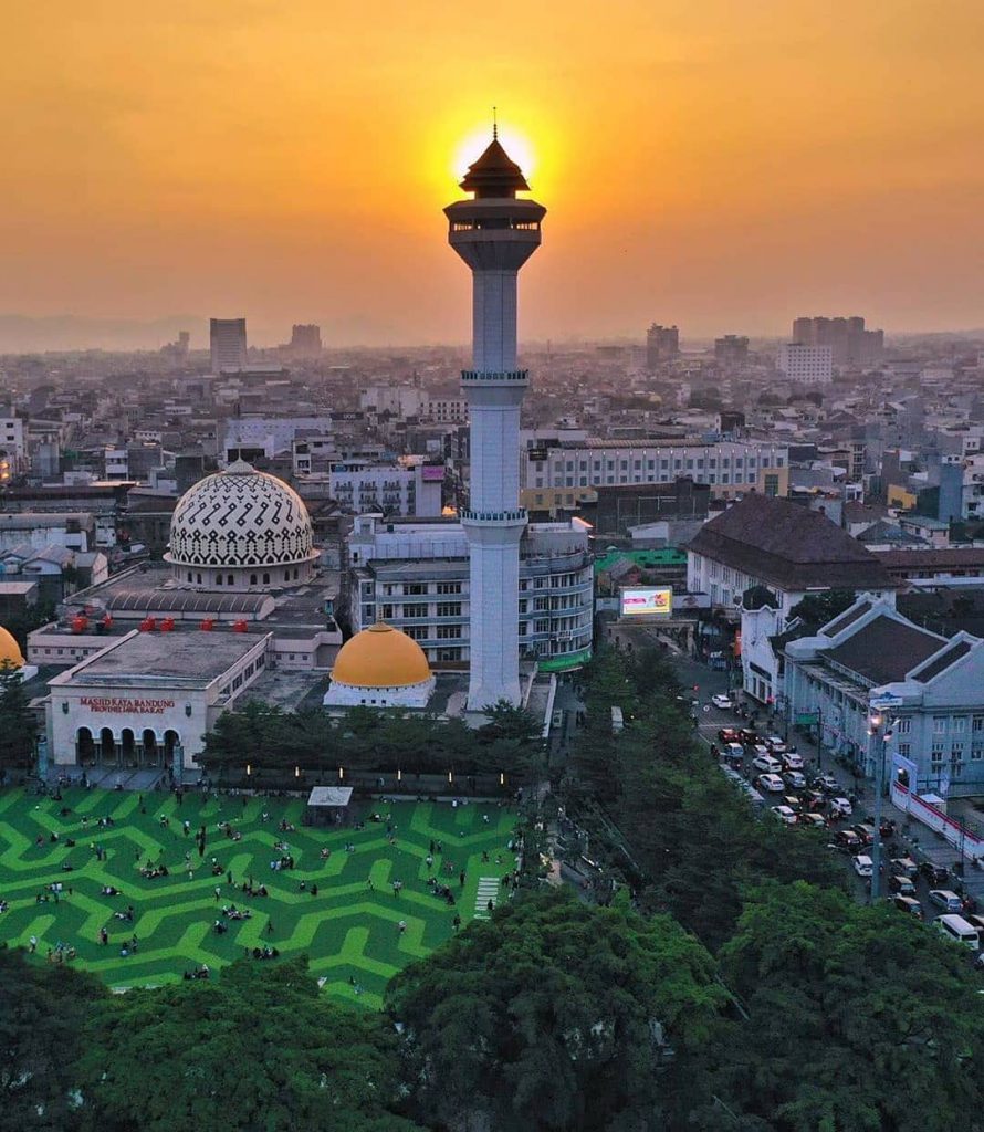 40 Tempat Wisata di Bandung yang Wajib dikunjungi 2025