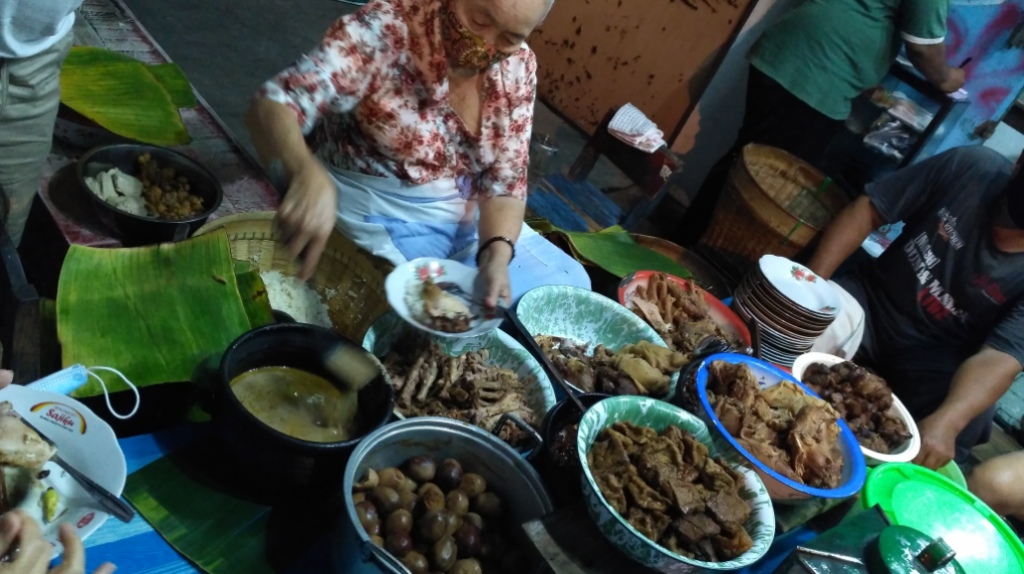 12 Tempat Makan di Solo Paling Enak yang Wajib dikunjungi