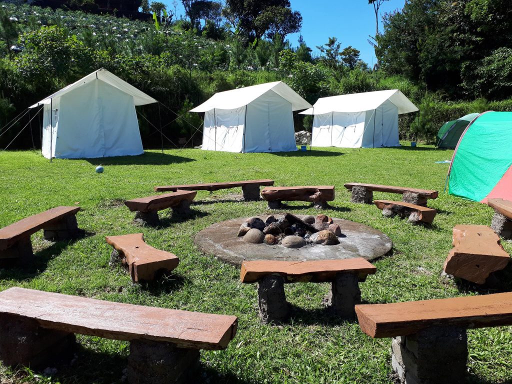 10 Tempat Glamping di Bandung Untuk Liburan Terbaik