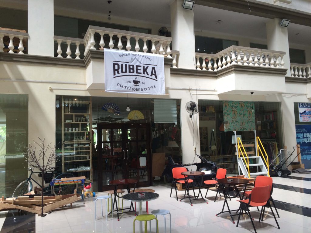 12 Cafe di Batam Tempat Nongkrong Paling Asyik 2025