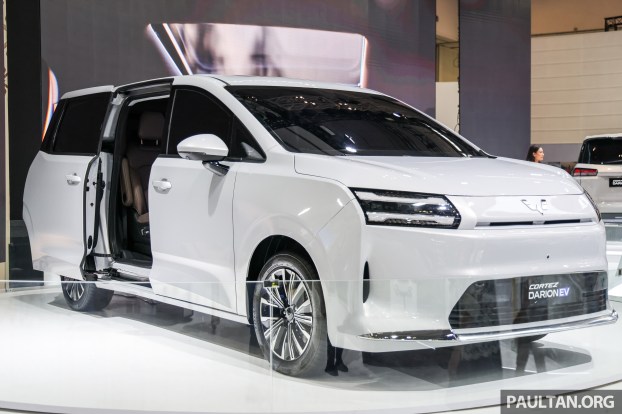 2025-GIIAS-Wuling-Cortez-Darion-EV-1