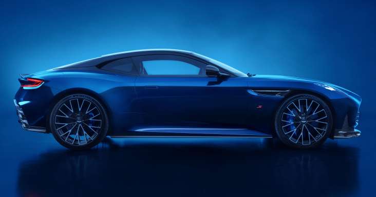 Aston Martin DB12 S-04
