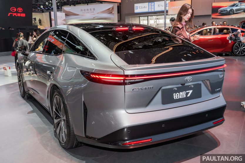 2025-Auto-Guangzhou-Toyota-bZ7-Ext-2