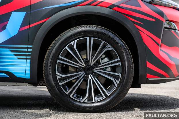 2026-Proton-eMas7-PHEV-Preview-Camo-Ext-15
