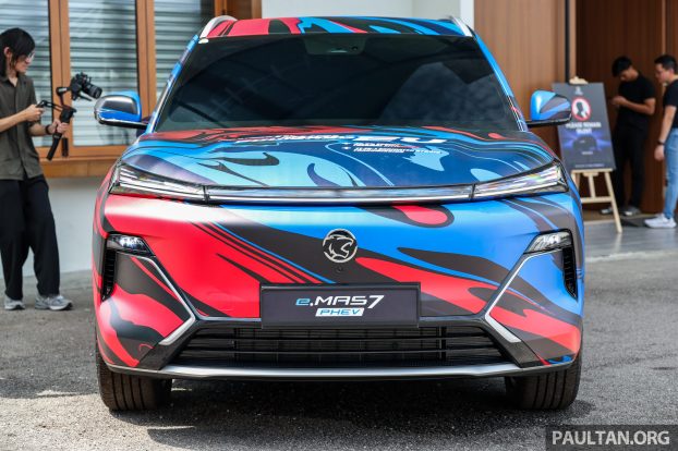 2026-Proton-eMas7-PHEV-Preview-Camo-Ext-4
