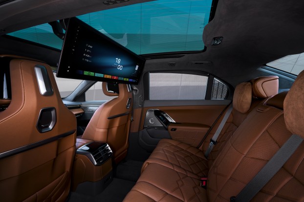 G70 BMW 7 Series LCI 45