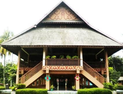 tipstriksib.net, Bentuk rumah adat Bengkulu secara umum, Bagian tengah rumah adat Bengkulu, Ruang depan rumah adat Bengkulu, Ruang tengah rumah adat Bengkulu, Ruang penting lainnya di Bubungan Lima