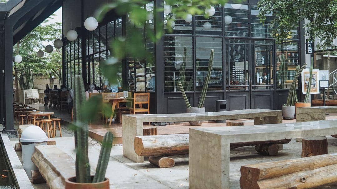 1. Tamelo Atap Cafe, 2. Dadi's Coffee Garden, 3. Coffee Right, 4. Kode.In Coffee And Eatery, 5. Kopi Nako, 6. Emily Coffee Society, 7. Jacob Koffie Huis, 8. Louis Cafe Depok, 9. Hidden Haus Coffee &amp; Tea, 10. Mill Point Cafe Depok, 11. WOOW Coffee and Resto, 12. Suar Ruang Coffee Ground, 13. Kopi Bajawa Flores, 14. Artivator Cafe, 15. Kopi Kotak, 16. Sikay Coffee, 17. Oi Coffee &amp; Eatery, 18. Tamelo Atap Coffee, 19. Cafe Siliwangi Social Space, 20. Coffee Toffee