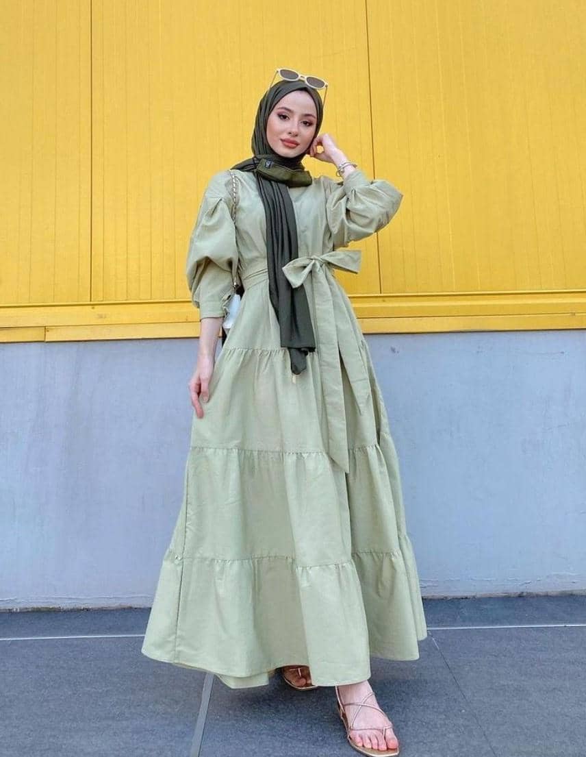 1. Gamis, Gamis Ruffle, Gamis Lengan Lonceng, Gamis Full Kancing, 2. Tunik, Tunik Peplum, Tunik Asimetris, Tunik Vest, 3. Abaya, 4. Kaftan