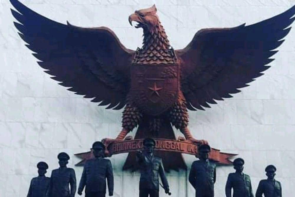 facebook.com/Monumenpancasilasakti, 1. Sejarah pembangunan Monumen Pancasila Sakti, 2. Tempat yang bisa dikunjungi di Monumen Pancasila Sakti, 3. Lokasi Monumen Pancasila Sakti, 4. Jam operasional dan harga tiket Monumen Pancasila Sakti