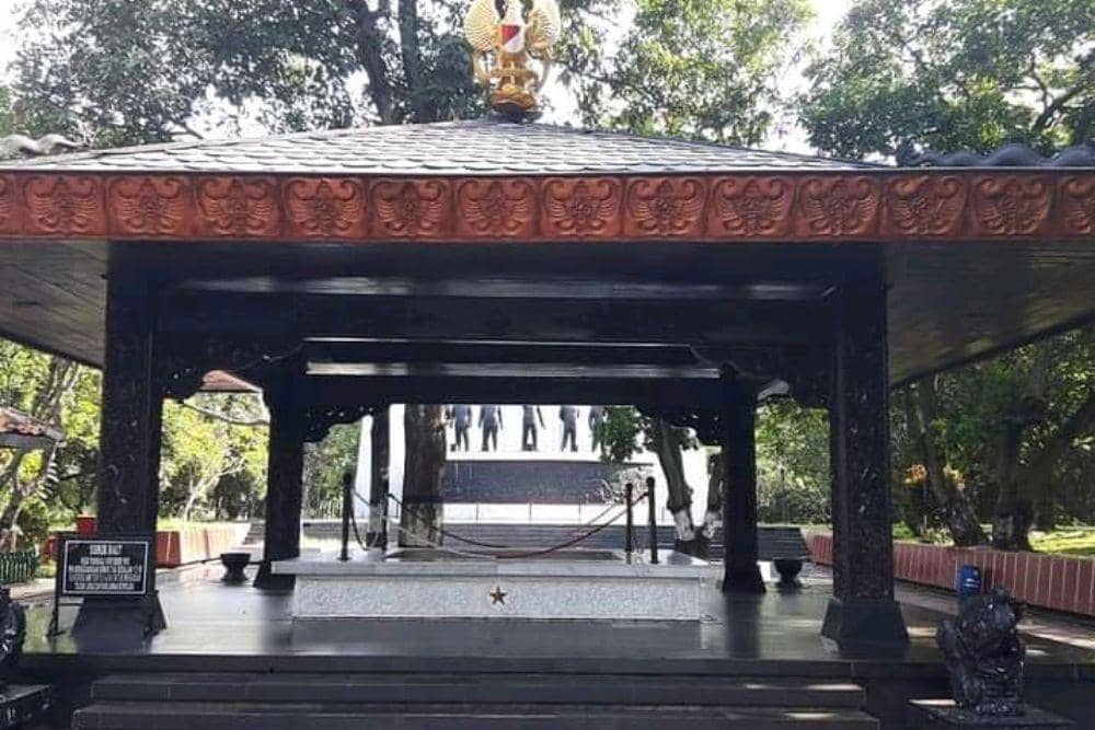 facebook.com/Monumenpancasilasakti, 1. Sejarah pembangunan Monumen Pancasila Sakti, 2. Tempat yang bisa dikunjungi di Monumen Pancasila Sakti, 3. Lokasi Monumen Pancasila Sakti, 4. Jam operasional dan harga tiket Monumen Pancasila Sakti