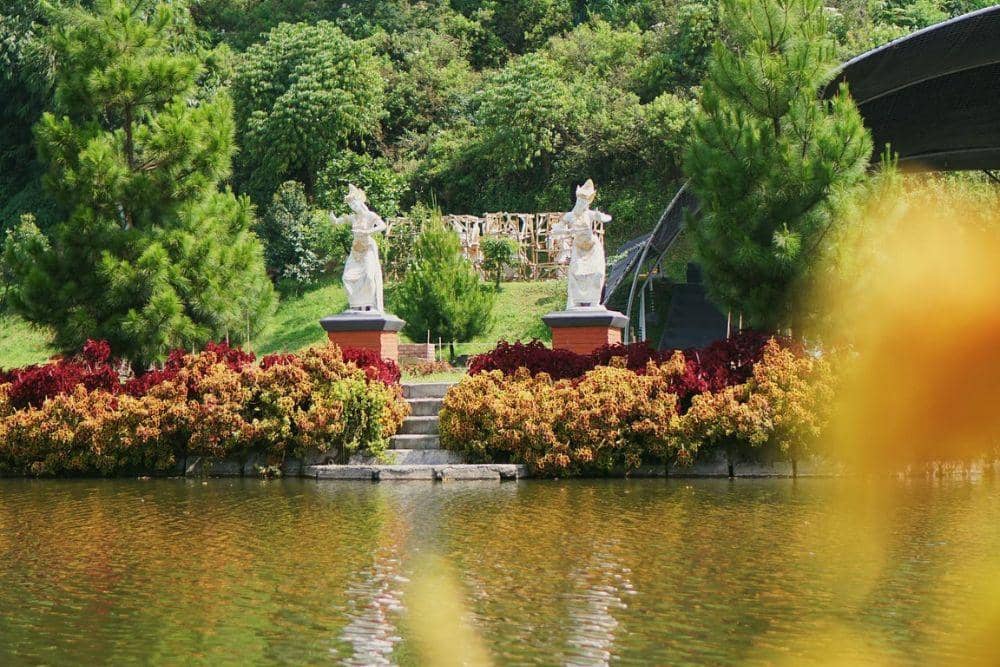 1. Lokasi Taman Lembah Dewata, 2. Harga tiket dan jam buka Taman Lembah Dewata, 3. Daya tarik Taman Lembah Dewata, 4. Tips berkunjung ke Taman Lembah Dewata