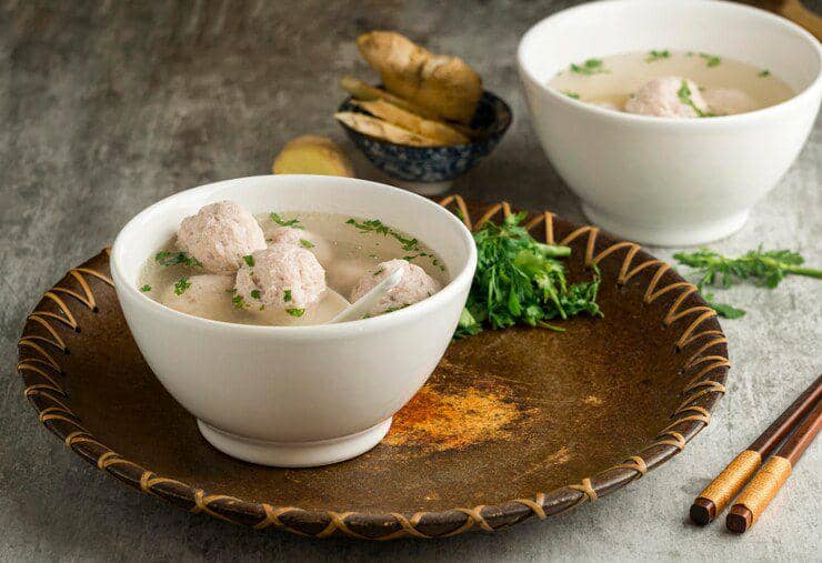 ilustrasi bakso ikan kuah bening (freepik.com/freepik)