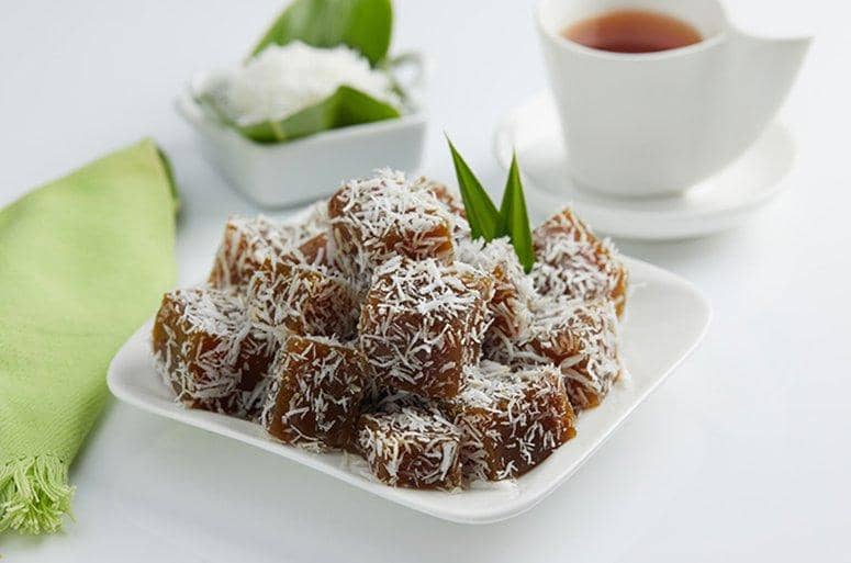 blog.tokowahab.com, 1. Nasi tumpeng merah putih, 2. Bubur merah putih, 3. Ongol-ongol merah putih, 4. Martabak merah putih