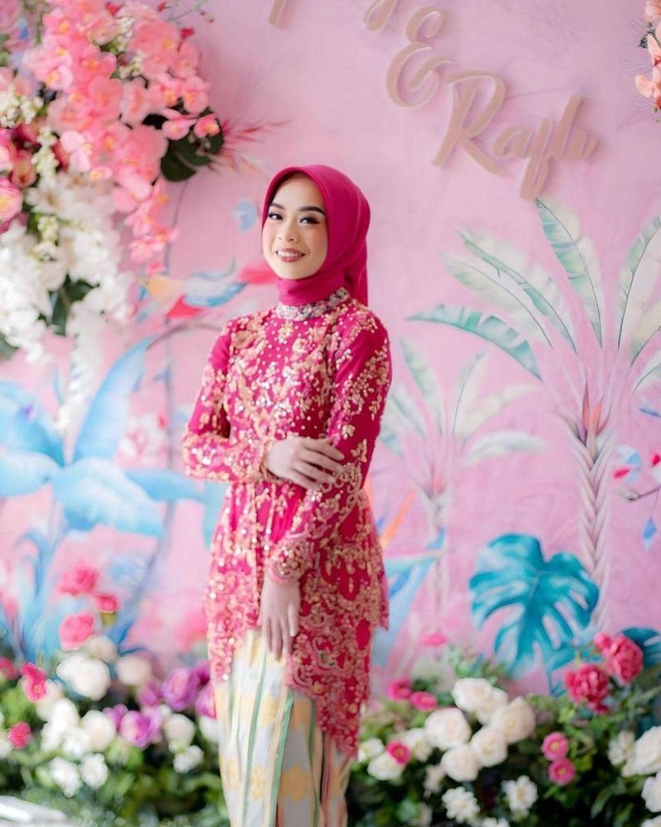 instagram.com/inspirasibajubodo, 1. Mengenal warna pink fanta, 2. Jilbab salmon pink, 2. Jilbab pink magenta, 4. Jilbab ungu dusty , 5. Jilbab coklat susu