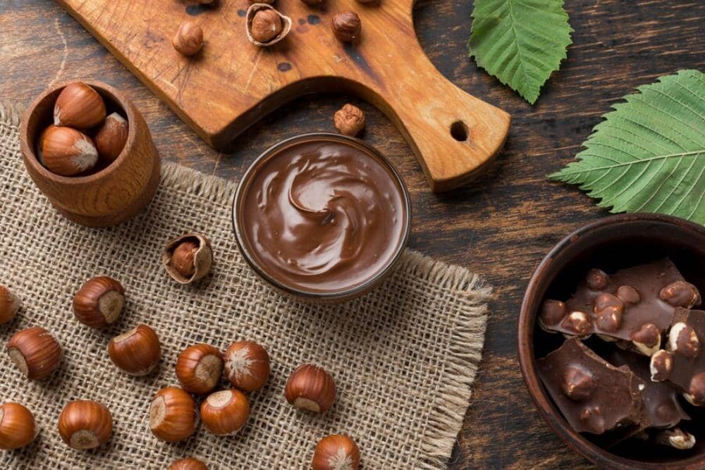 1. Warna hazelnut seperti apa, 2. Warna hazelnut cocok untuk warna kulit apa?, 3. Warna apa yang cocok dengan hazelnut?, 4. Baju warna hazelnut cocok dengan hijab warna apa?