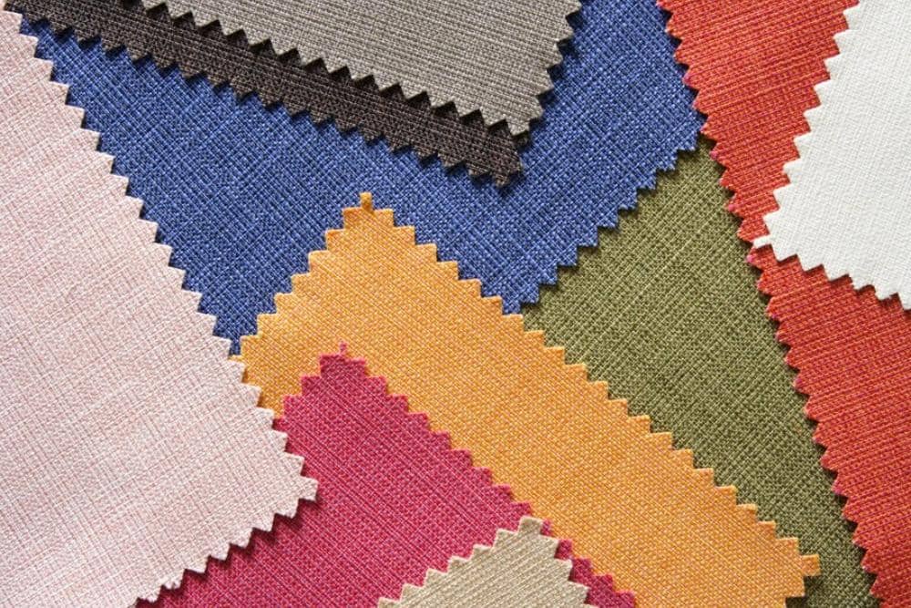 1. Apa itu bahan polyester?, 2. Kelebihan bahan polyester, 3. Kekurangan bahan polyester, 4. Jenis bahan polyester