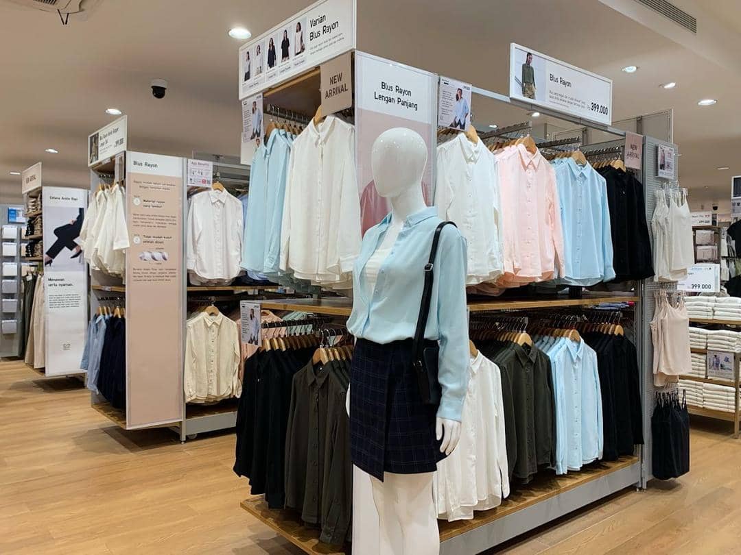 1. UNIQLO Living World Denpasar, 2. UNIQLO Mall Bali Galeria Badung, 3. UNIQLO Level 21 Mall Denpasar, 4. UNIQLO Beachwalk Kuta, 5. UNIQLO Icon Bali Mall