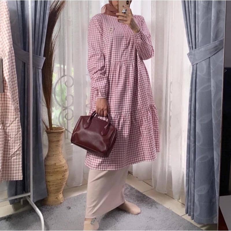 shopee.co.id/arjani.co, 1. Celana Hitam Longgar, 2. Rok Plisket Putih, 3. Bawahan Warna Pink, 4. Rok Span Warna Nude, 5. Celana Denim Warna Biru