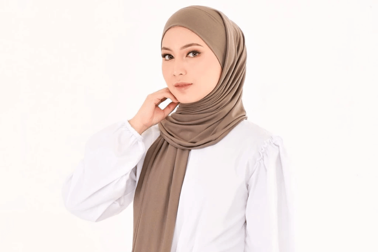 Cover Pashmina Kaos Jersey - shopee.sg.png, 1. Pashmina Kaos, 2. Pashmina Jersey, 3. Perbedaan Pashmina Kaos dan Jersey, 4. Cara Merawat Pashmina Kaos, 5. Cara Merawat Pashmina Jersey