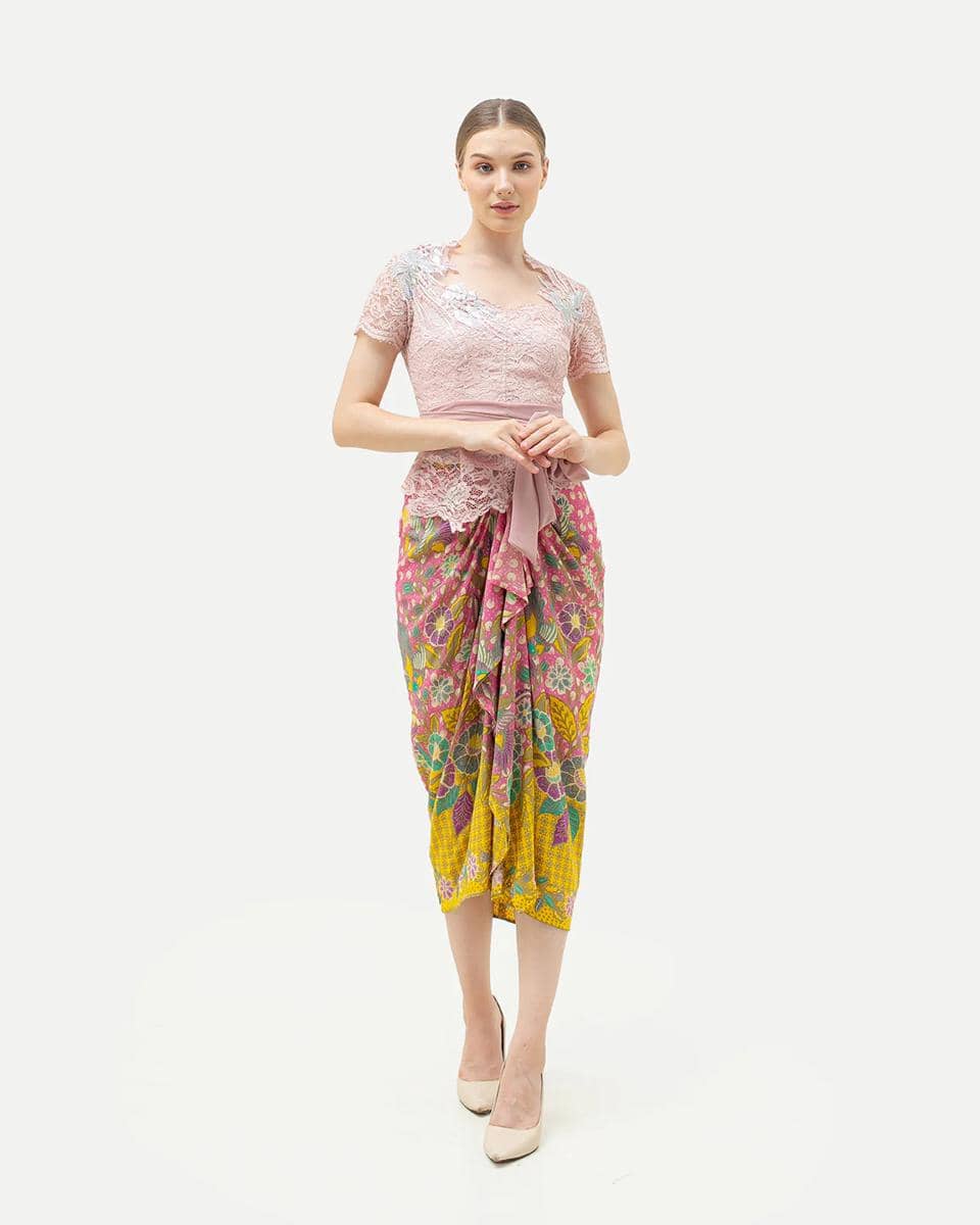 hokiscloset.com.jpg, 1. Kebaya Bali, 2. Kebaya Encim Brokat, 3. Kebaya Encim, 4. Kebaya Encim Modern, 5. Kebaya Modern