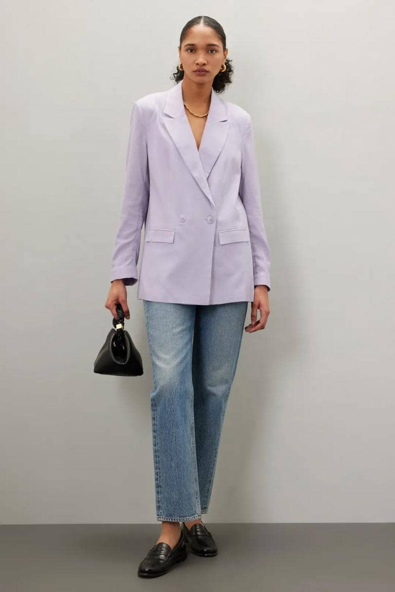 renttherunway.com, 1. Blazer Lilac dan Kombinasi Serba Netral, 2. Gaya Monokrom Pakai Blazer Lilac, 3. Gaya Kasual yang Keren Pakai Blazer Lilac dan Jeans, 4. Kombinasi Blazer Lilac dan Bawahan yang Kontras  , 5. Gaya Effortless Pakai Blazer Putih dan Celana Pendek