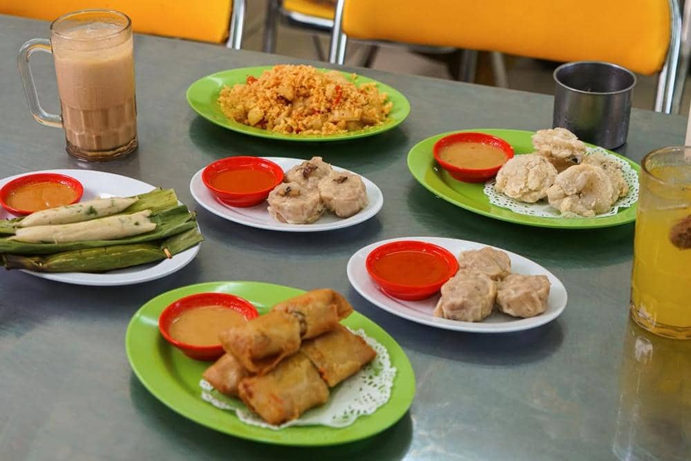 Bakso Bintang Asia.jpg, 1. Bakso Bintang Asia, 2. Bien Patisserie, 3. Seroja Bake, 4. Cilok Tiga Putera, 5. Kopi Saring Sinar Pagi, 6. Kedai Sinar Asia, 7. Warkop H. Mahmud